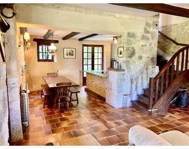 Manoir Du Suquet فيلة *