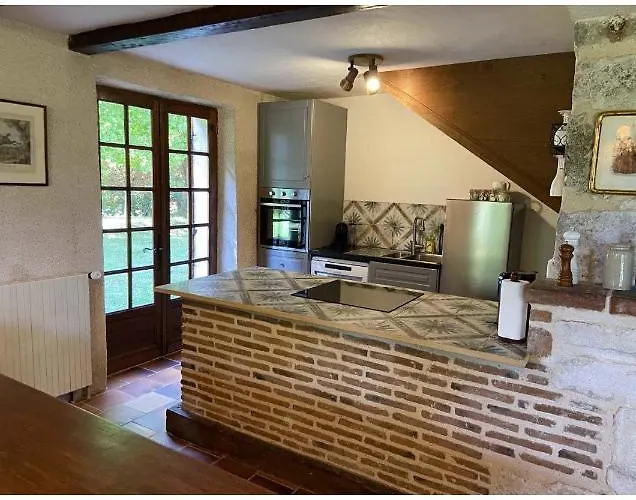 فيلة Manoir Du Suquet Bardou